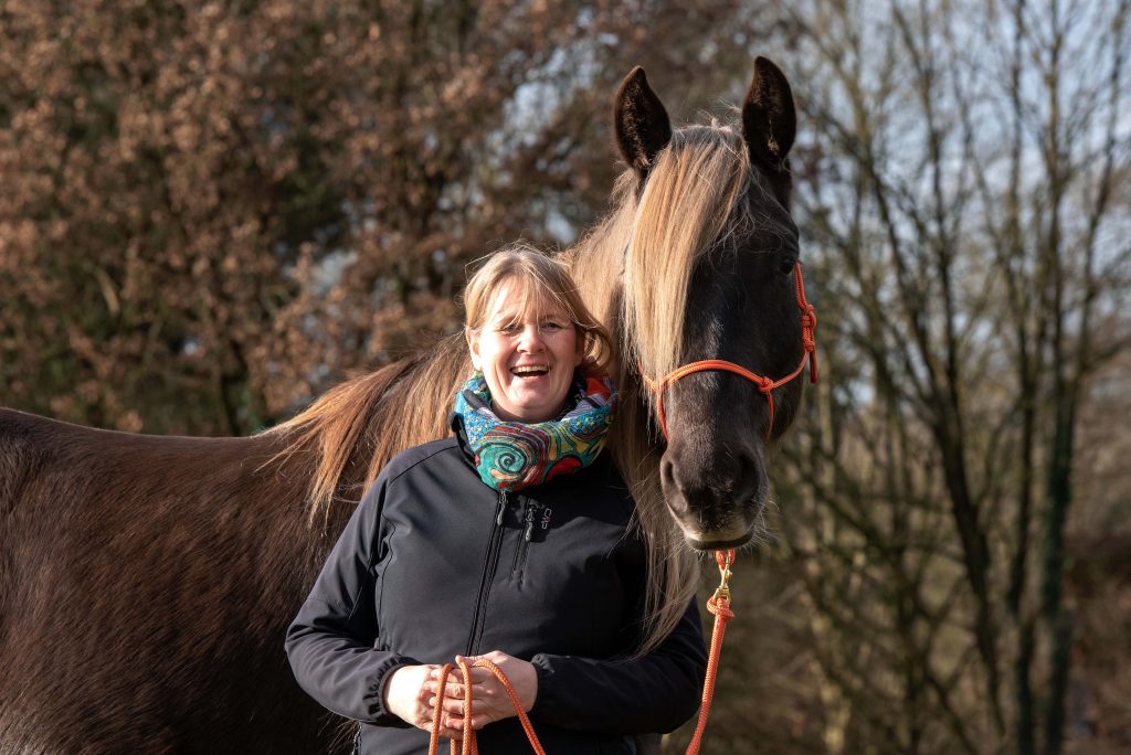 Kaja Stührenberg mit Rocky Mountain Horse